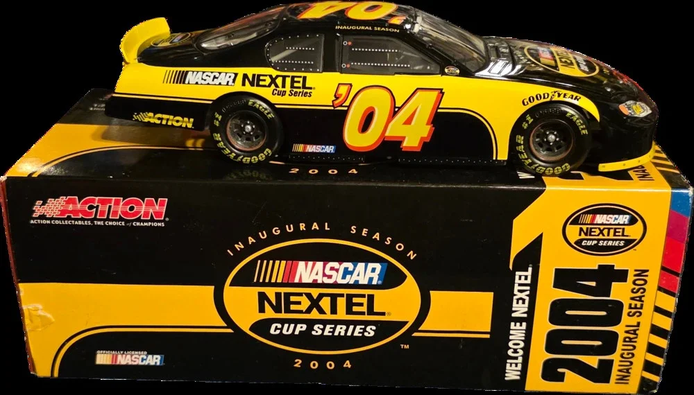2004 NASCAR Nextel Cup Inaugural Season Program Car Monte Carlo 1:24 Nascar